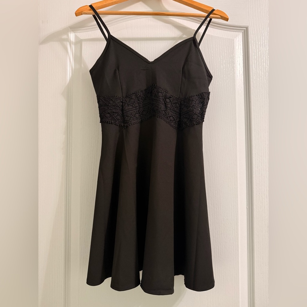 Elegant Black Spaghetti Strap Dress